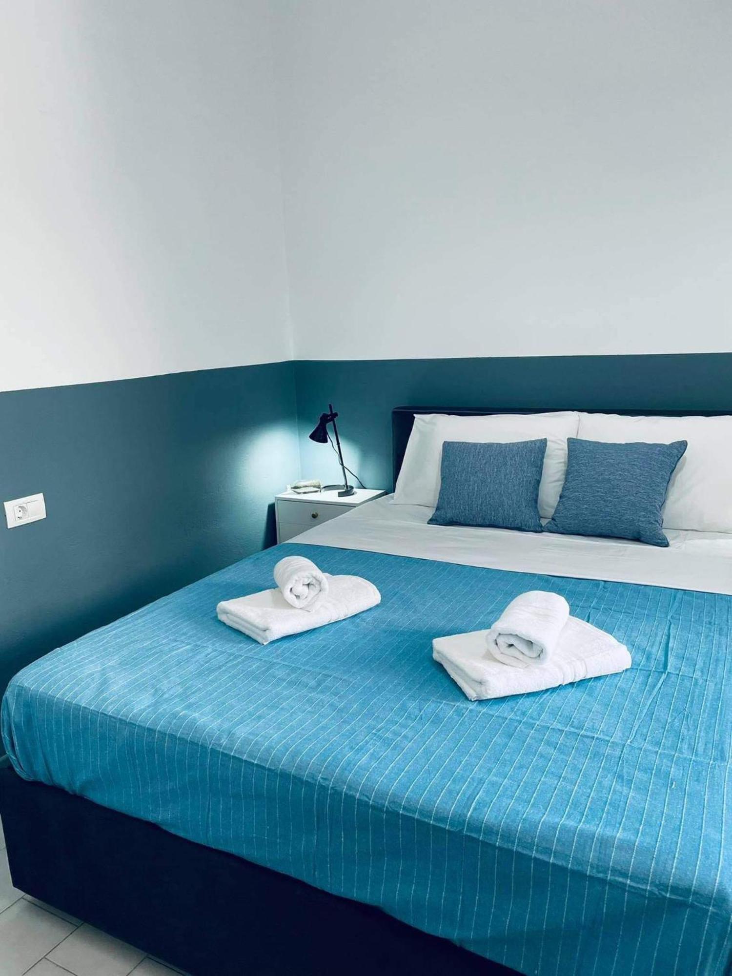 Sabbia Calda Apartments Периса Екстериор снимка